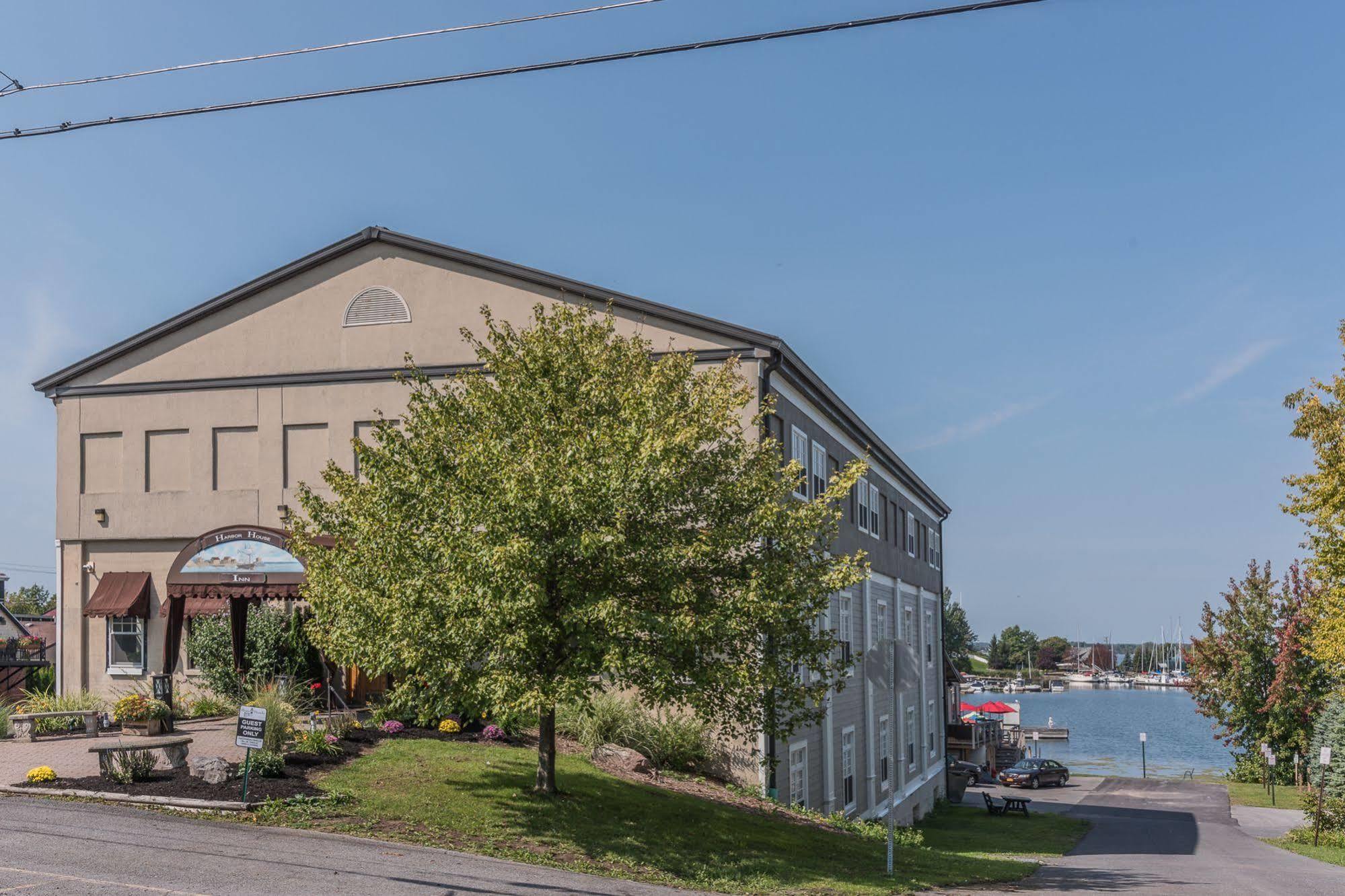 Harbor House Inn Sackets Harbor 外观 照片
